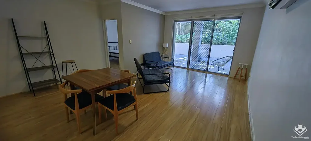 Spacious Ground-Floor 2 Bed + Huge Courtyard - Prime Ashgrove Location