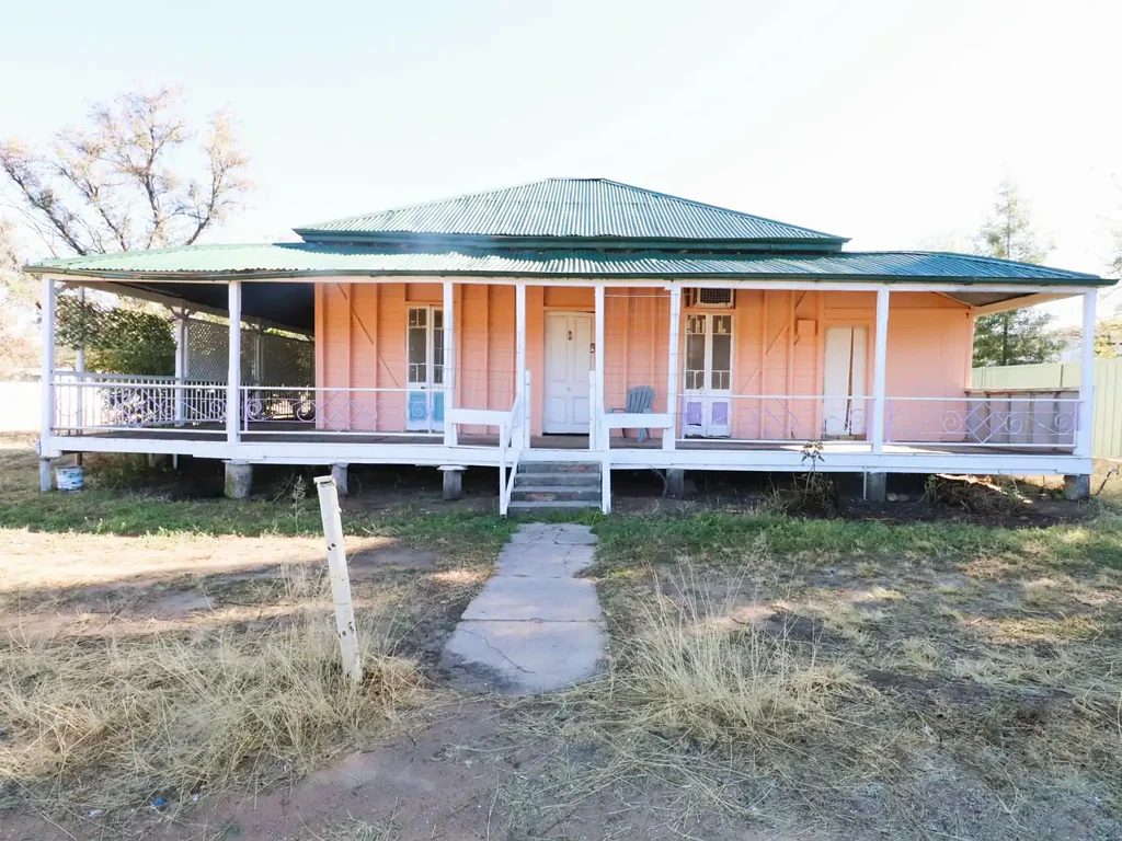 17 Edinburgh Street, Mitchell, QLD 4465