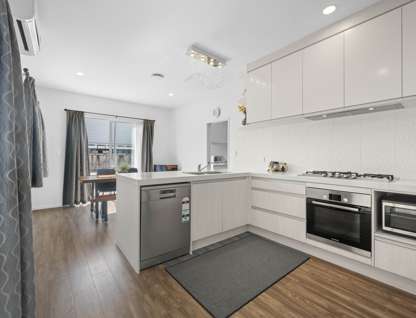 51 Collier Drive, Flat Bush, Manukau City, Auckland, 4部屋, 2バスルーム, House