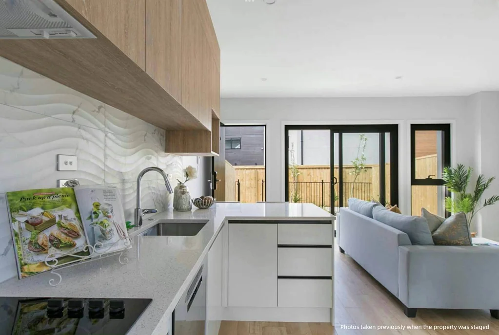 4/15 Toru Street, Te Atatu Peninsula, Waitakere City, Auckland