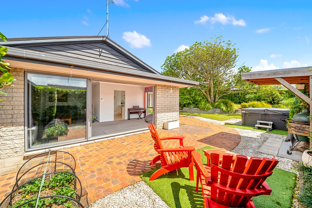 90 Glenmore Road, Sunnyhills, Manukau City, Auckland