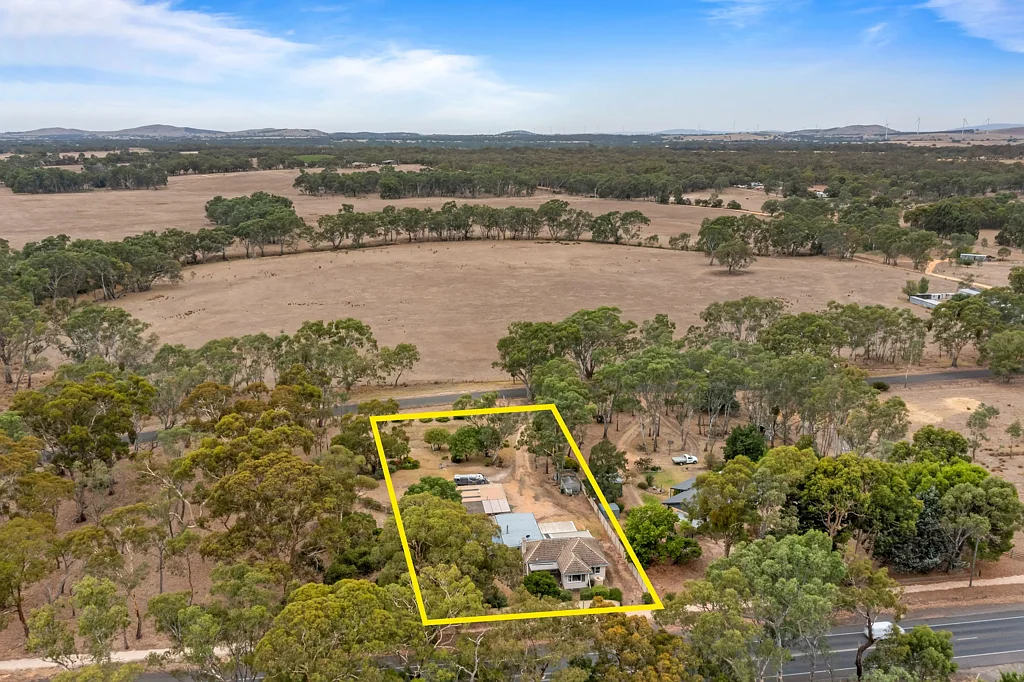 9-11 Main Street, Great Western, VIC 3374