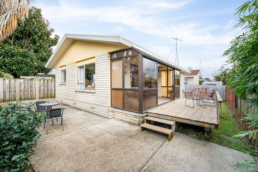Beerescourt 2 Bedroom Vendor Wants Action - Don't Delay