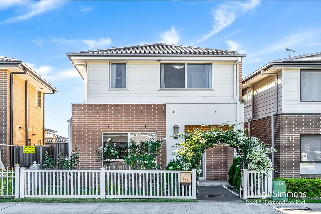 Bardia 3침실 Freestanding Modern Family Living in the Heart of Bardia