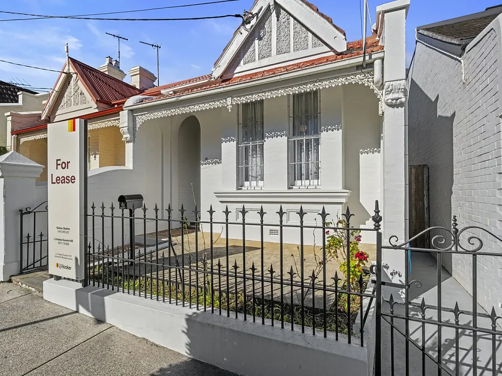 Charming and Perfectly Positioned three bedroom home!