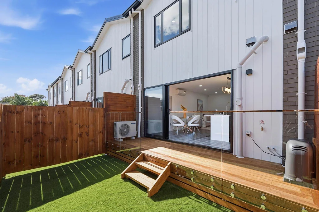 Ranui 3Moenga Champagne on a beer budget - from $659,000