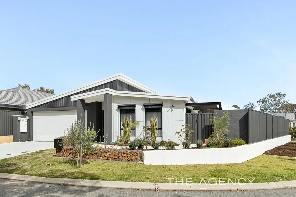 Bushmead 3 Bedroom "Bespoke and Simply Stunning"