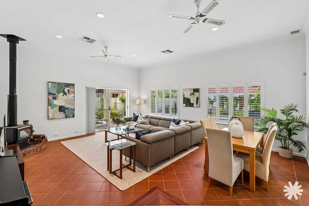 2 Kennard Street, Kensington, WA 6151