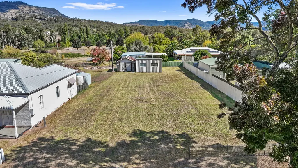 Murrurundi  Prime 1,012sqm Mixed-Use Block in Charming Murrurundi