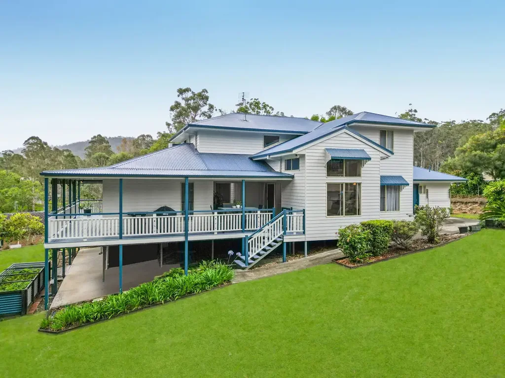 3 Lords Avenue, Mount Nathan, QLD 4211
