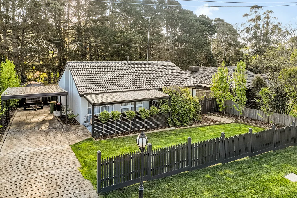 8 Oakley Court, Gisborne, VIC 3437