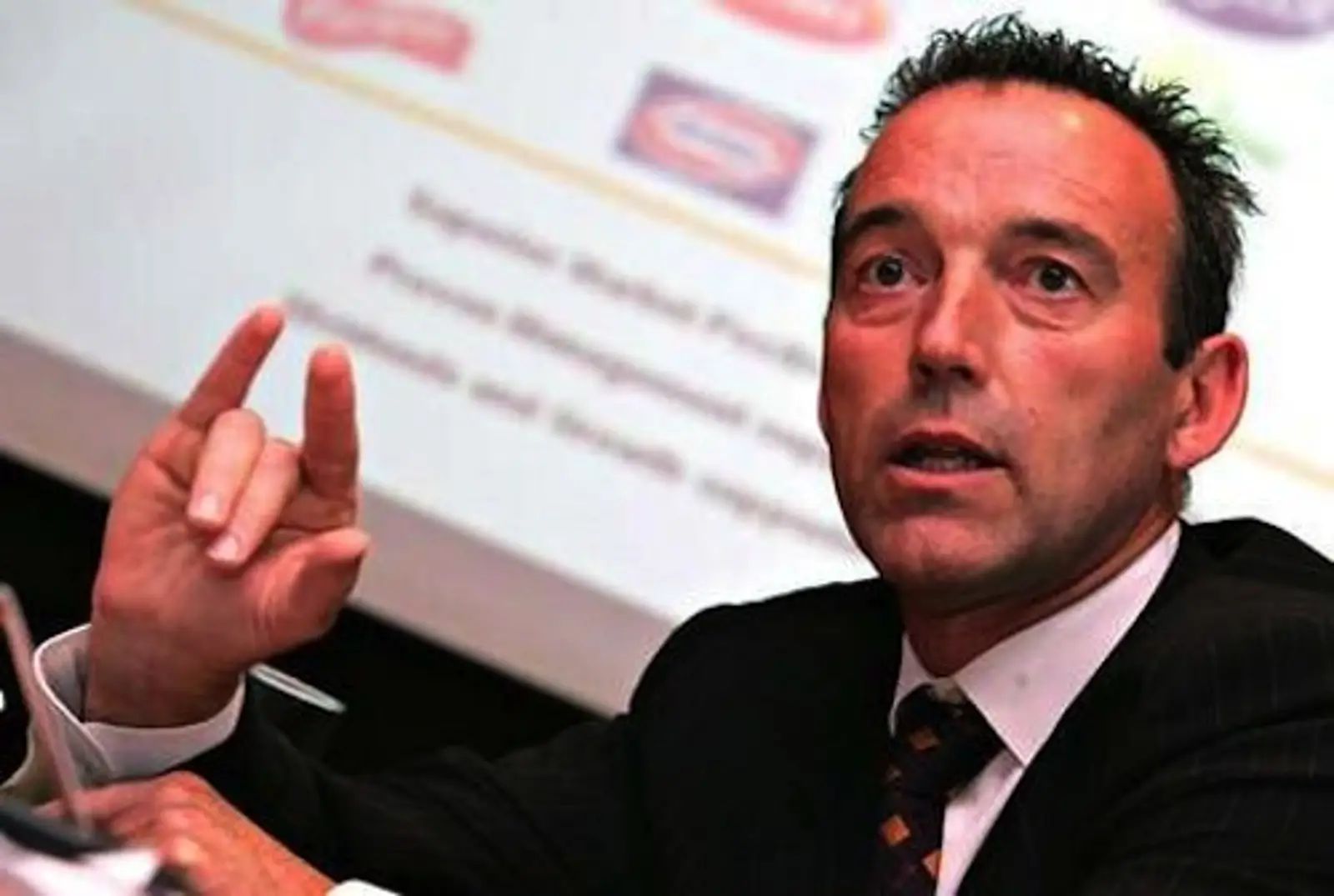 新西兰首富 包装业巨子 - Graeme Hart