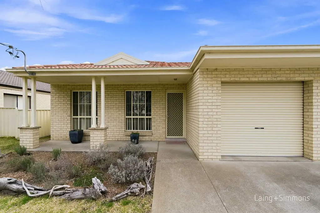 Armidale 3房  Comfortable Living with Investment Potential