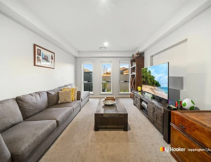 10 Burrell Road, Spring Farm, NSW 2570, 5 ਕਮਰੇ, 3 ਬਾਥਰੂਮ, House