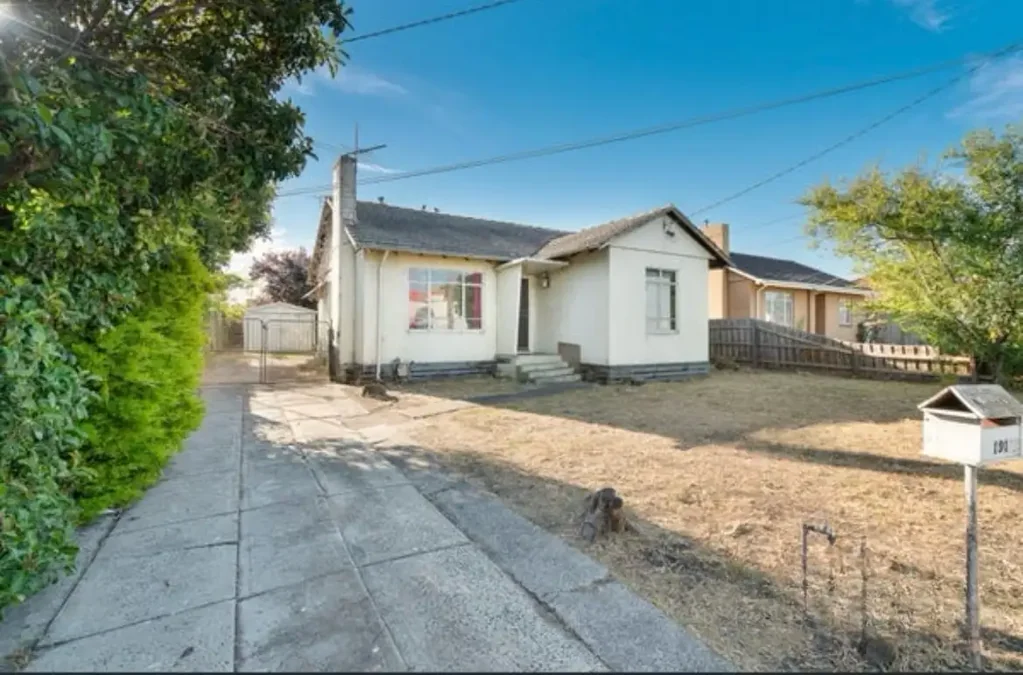 Broadmeadows 3 Bedroom Invest Or Start Building