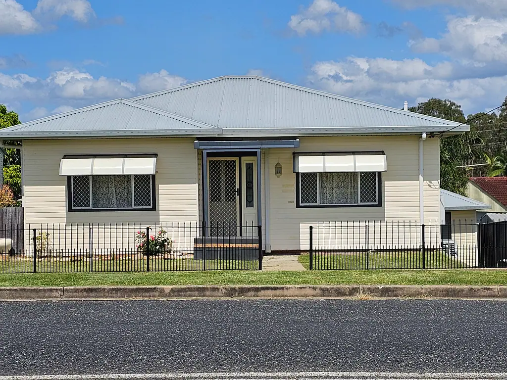 South Grafton 4Habitaciones Charming Fully Renovated 1950s Style Home in Prime Location.
