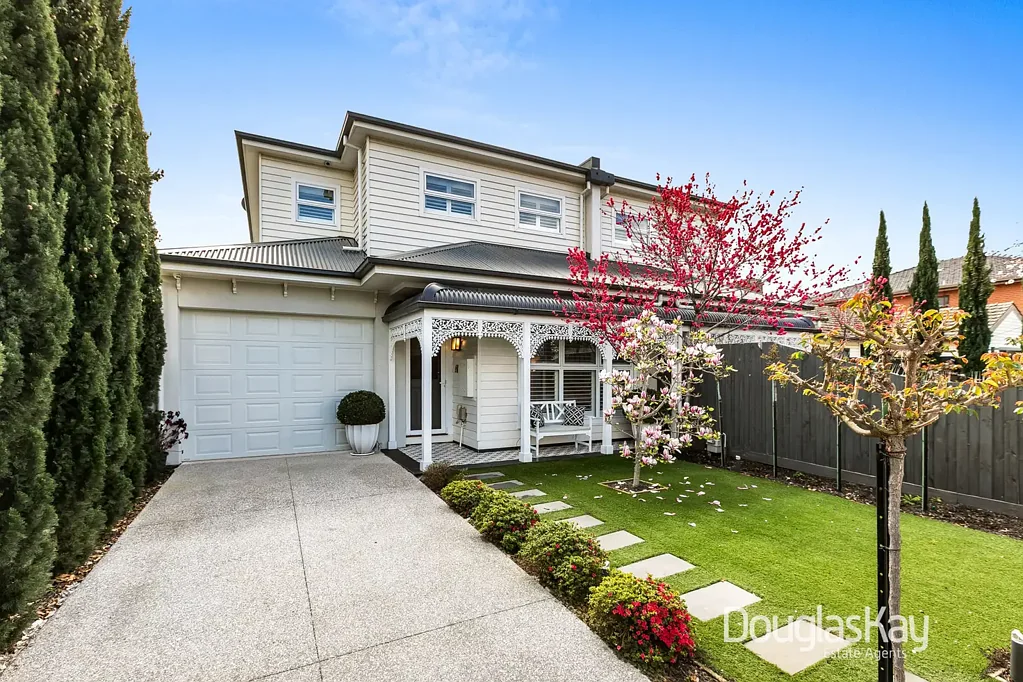 Sunshine North 4Habitaciones Luxurious 40 Sq Hamptons Residence. Braybrook College Zone.