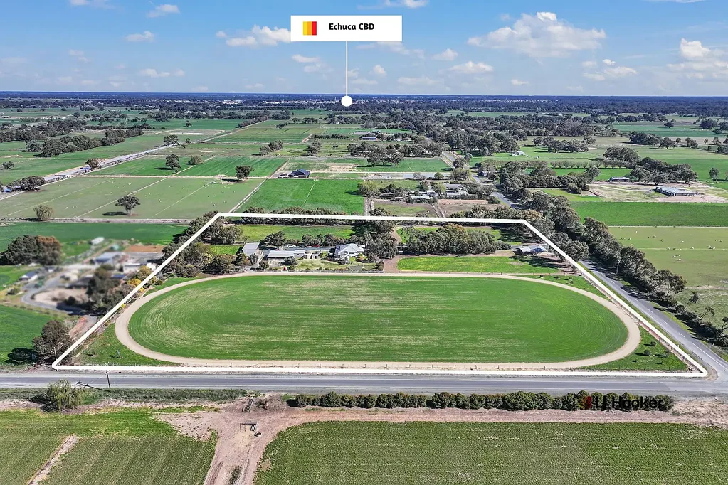 Echuca 3कमरा ?? Country Living at Its Finest - Your Perfect 10 acre Farmlet Awaits!