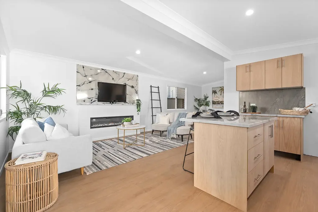 Caboolture South 5chambre Fully Renovated Family Home with Private Guest Retreat