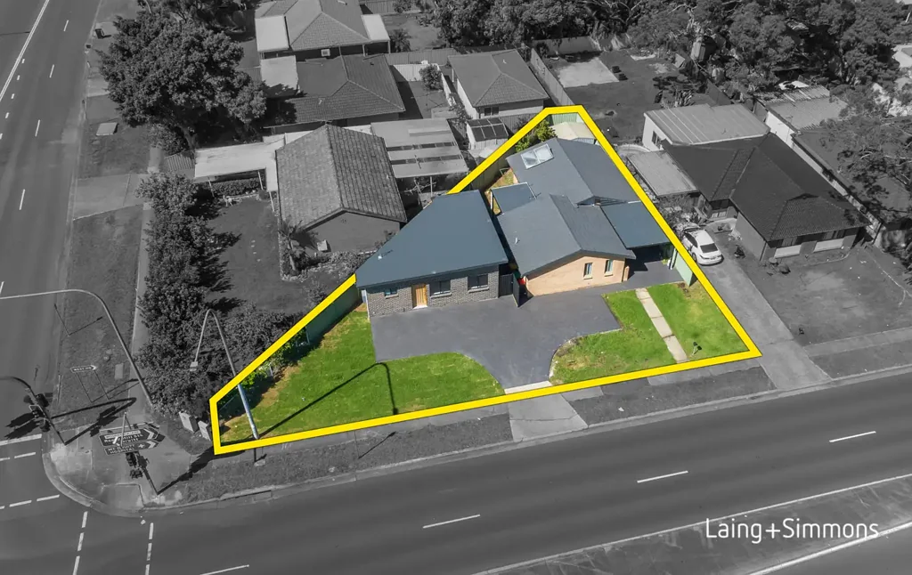 Rooty Hill 5침실 $1,150 p/w Dual Income Opportunity in Prime Rooty Hill Location