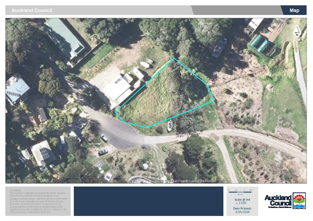 Great Barrier Island Idyllic section with creekside charm