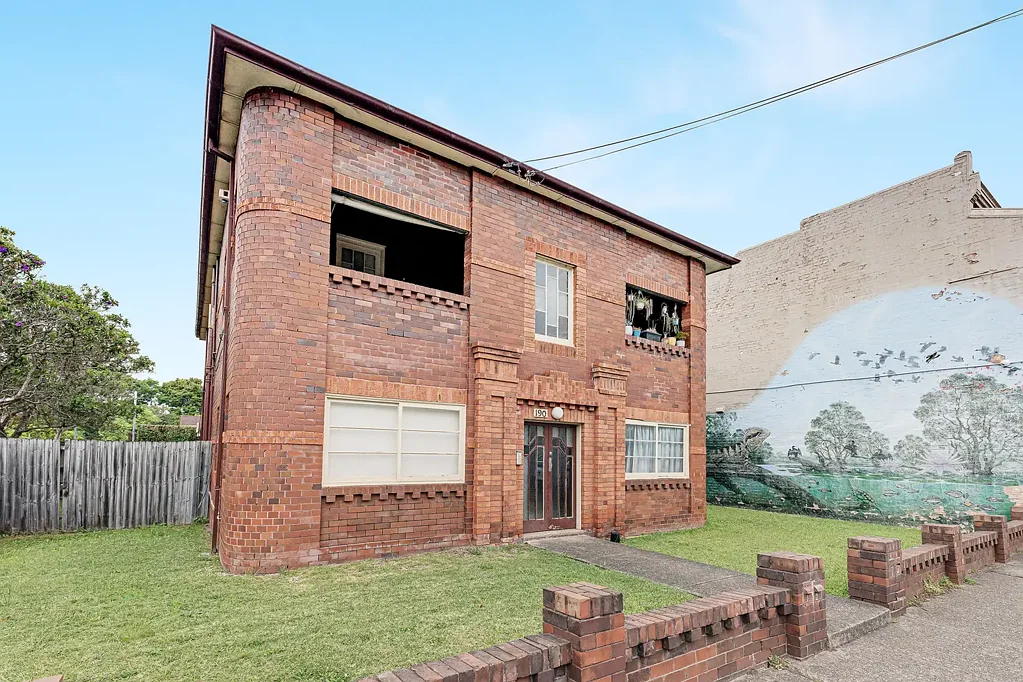 Charming art-deco apartment in prime Inner West location