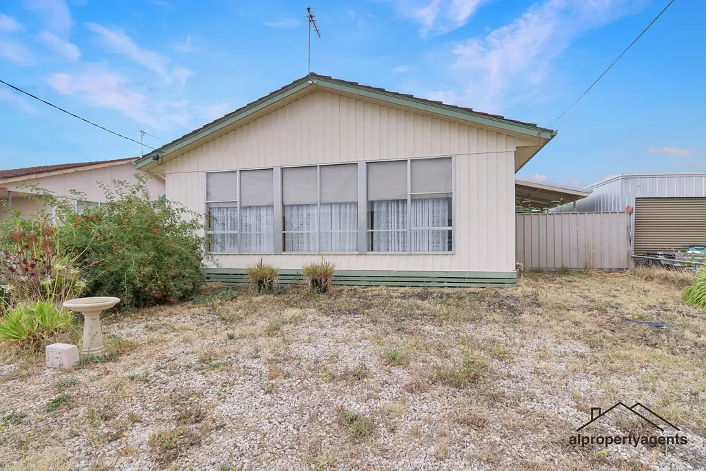 39 Hennessy Street, Horsham, VIC 3400