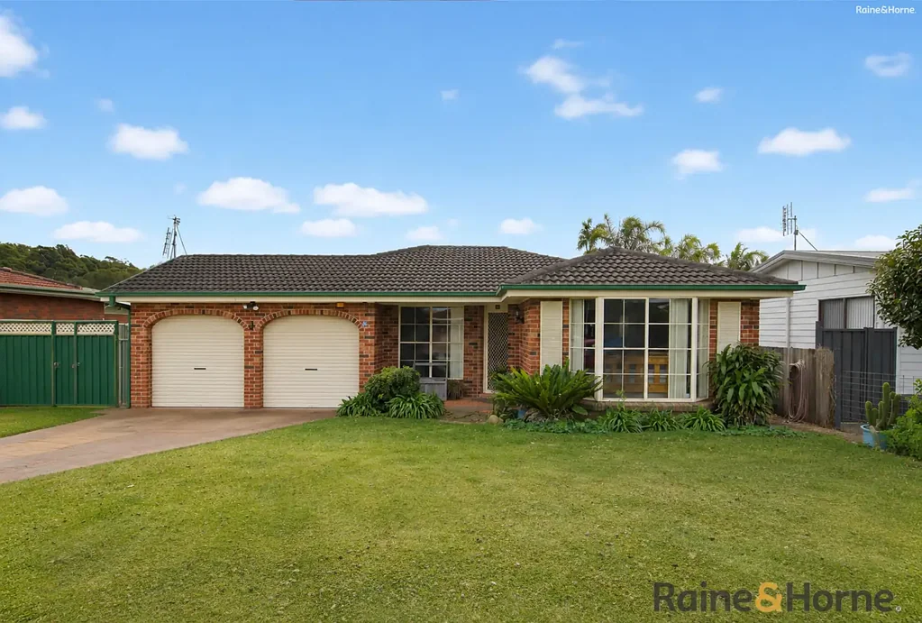 6 Belbowrie Parade, Maloneys Beach, NSW 2536