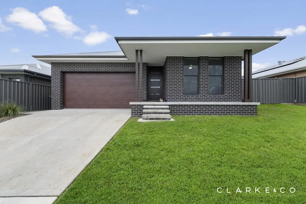 Chisholm 4房  SPACIOUS FAMILY LIVING WITH PREMIUM INCLUSIONS!