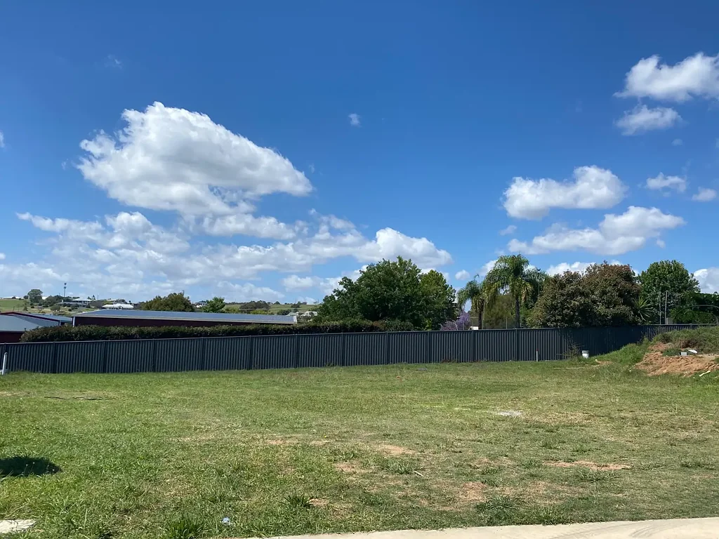 Warwick Easy, Modern Living in the Warwick Solar Estate 646m² | 6 Sunshine Court, Warwick QLD 4370