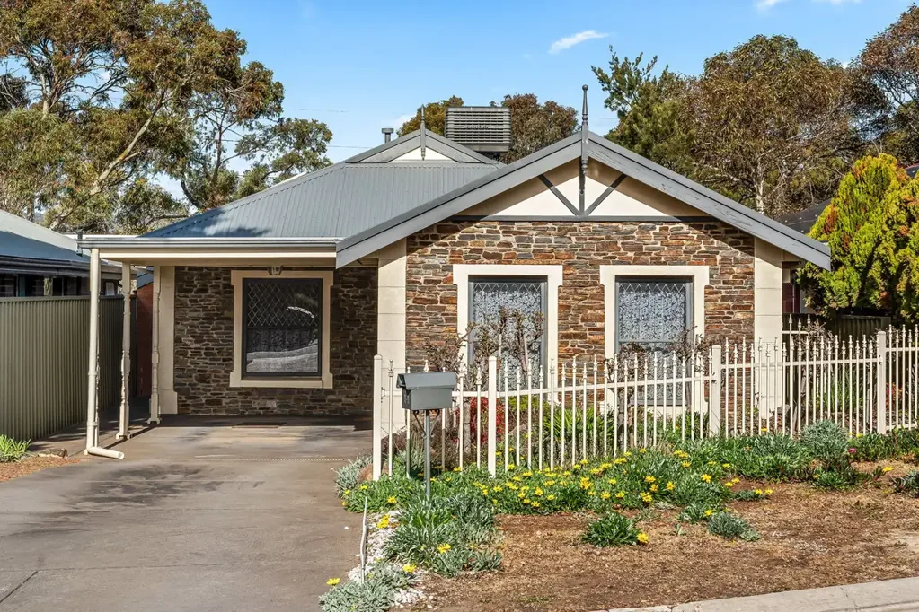 Golden Grove 3 Bedroom Hi, I’m Your Low-Maintenance Retreat...