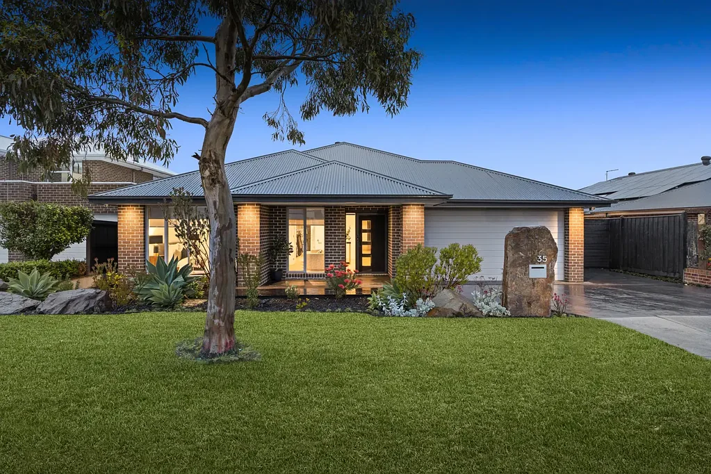 35 Skyline Drive, Officer, VIC 3809