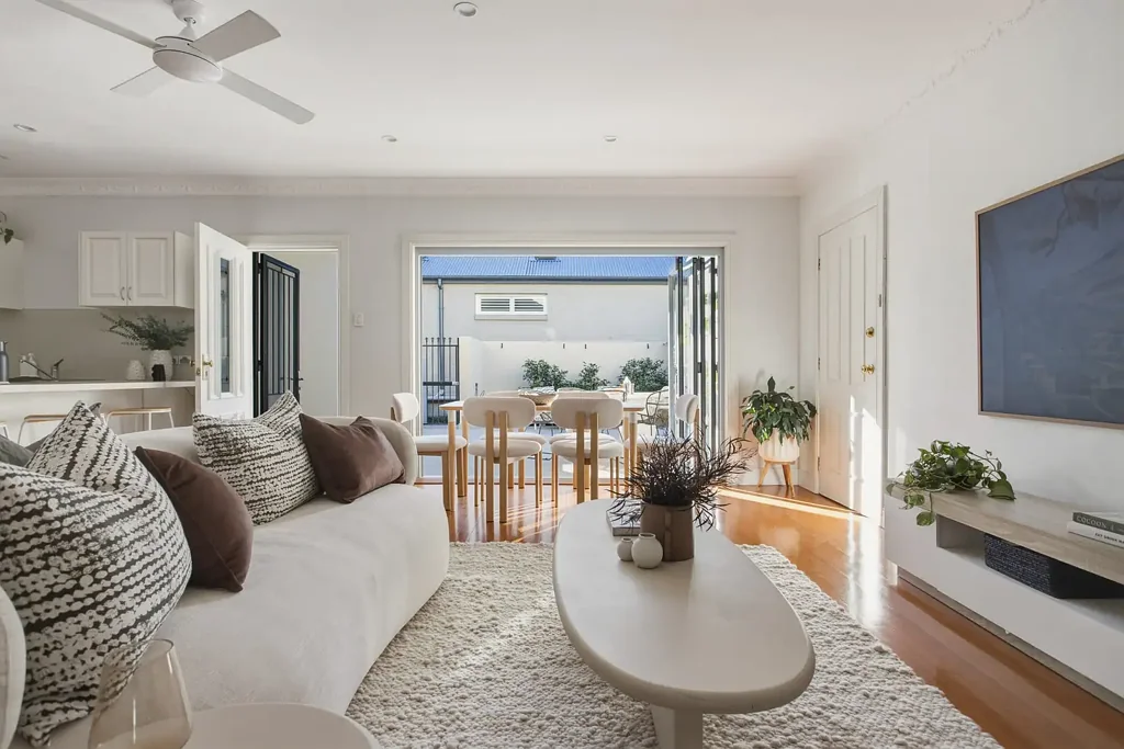 Lilyfield 2chambre Elegant contemporary townhouse with north-facing courtyard