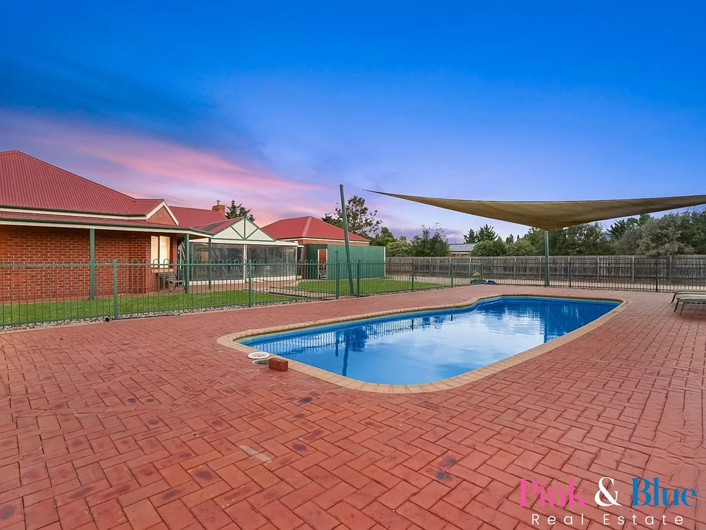 Hoppers Crossing 6房  Another Acreage on sale- PRESTIGE, SPACE & UNMATCHED LUXURY IN THE HEART OF HOPPERS CROSSING!