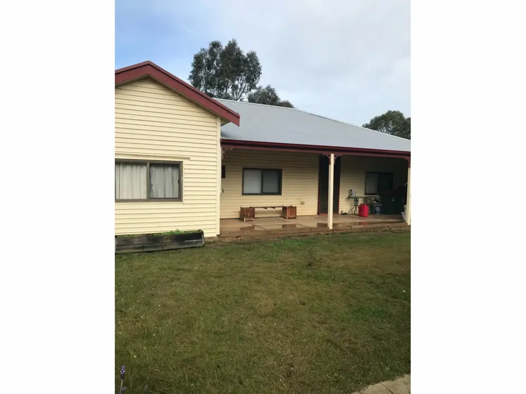 3 Bedroom home in quiet, rural settling