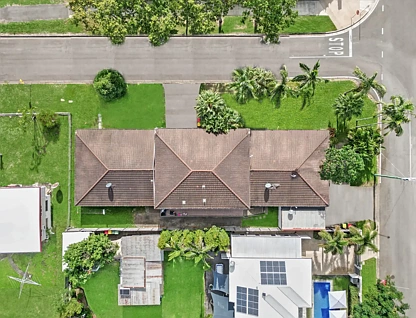 1-6/13 Forrest Street (Benson Street), Rosslea, Townsville, 12 غرف, 6 حمامات, House