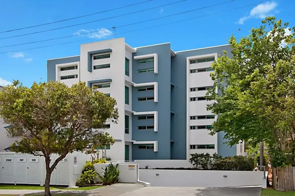 Modern Three-Bedroom Unit Steps from the Beach