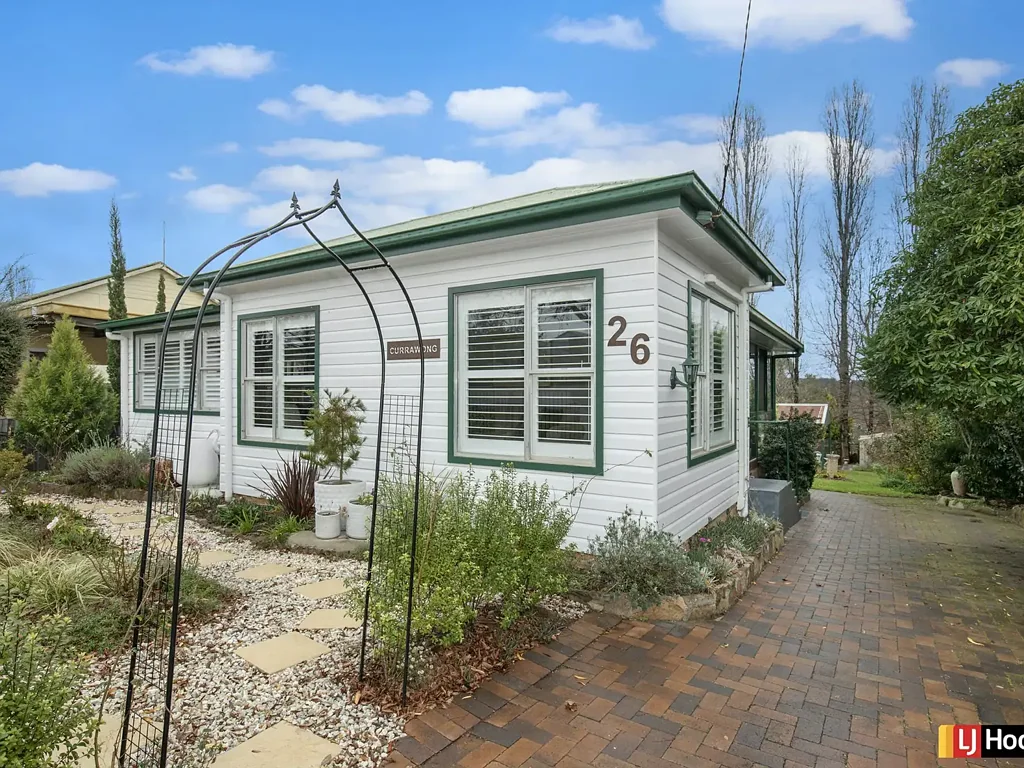 Glen Innes 2ਬੈੱਡਰੂਮ Proudly Presented: Immaculate Family Home with Exceptional Detail