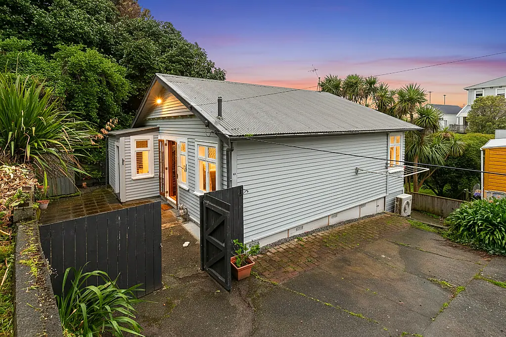 28 Brixham Way, Newtown, Wellington