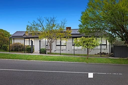 13 Hardman Court, Endeavour Hills