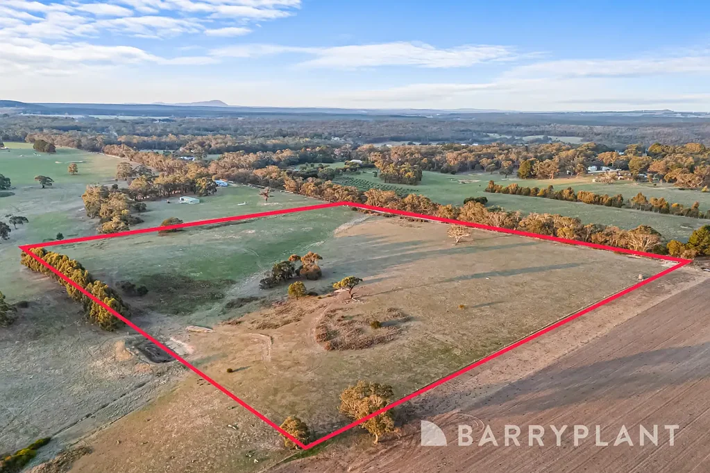 Dereel Enjoy the Great Outdoors with 20 Acres (approx.)