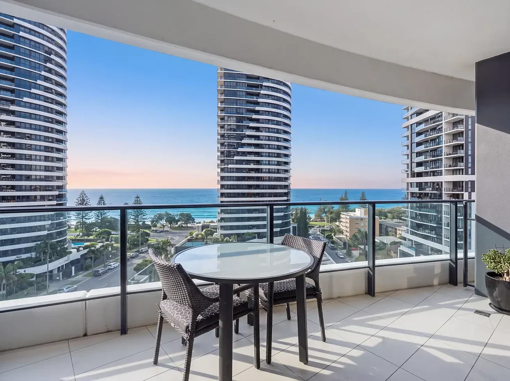 Broadbeach 1房  Must be sold in 28 days - Best 1bed + Study at Oracle