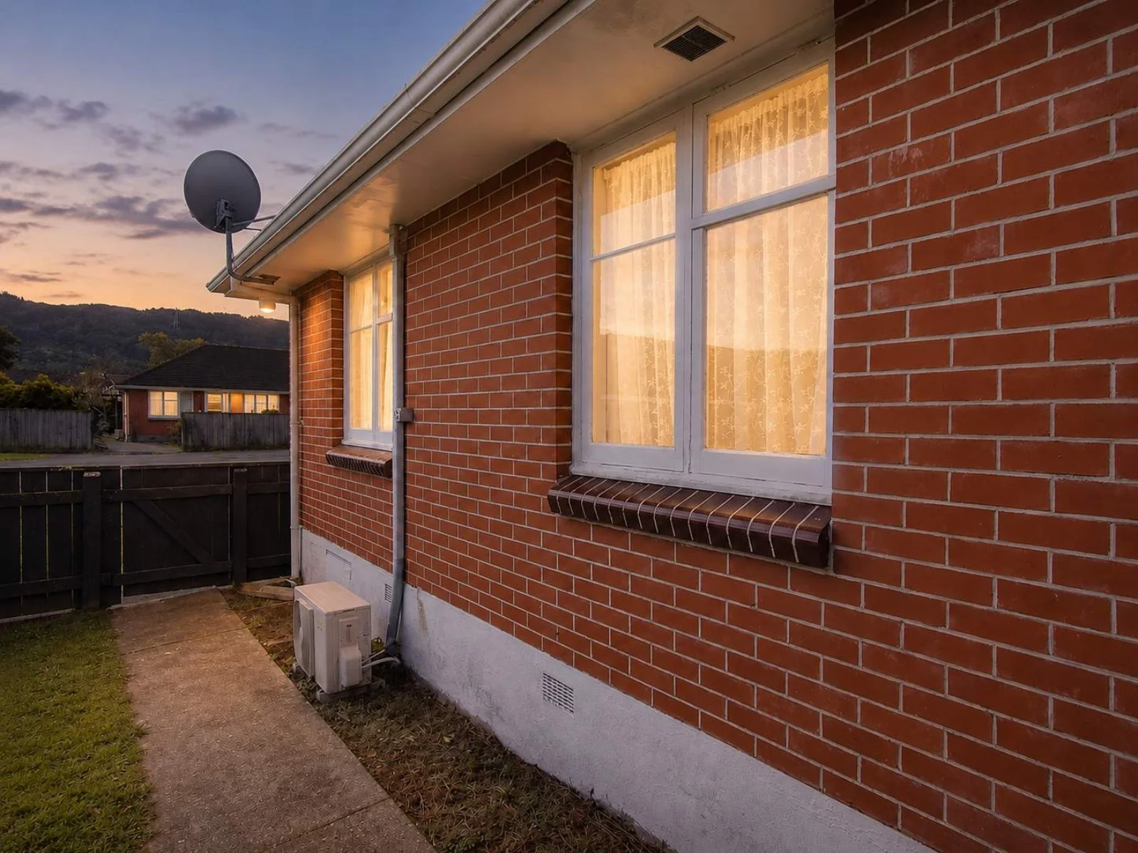 Ebdentown 2Moenga Classic 1960s: Affordable First Home Value