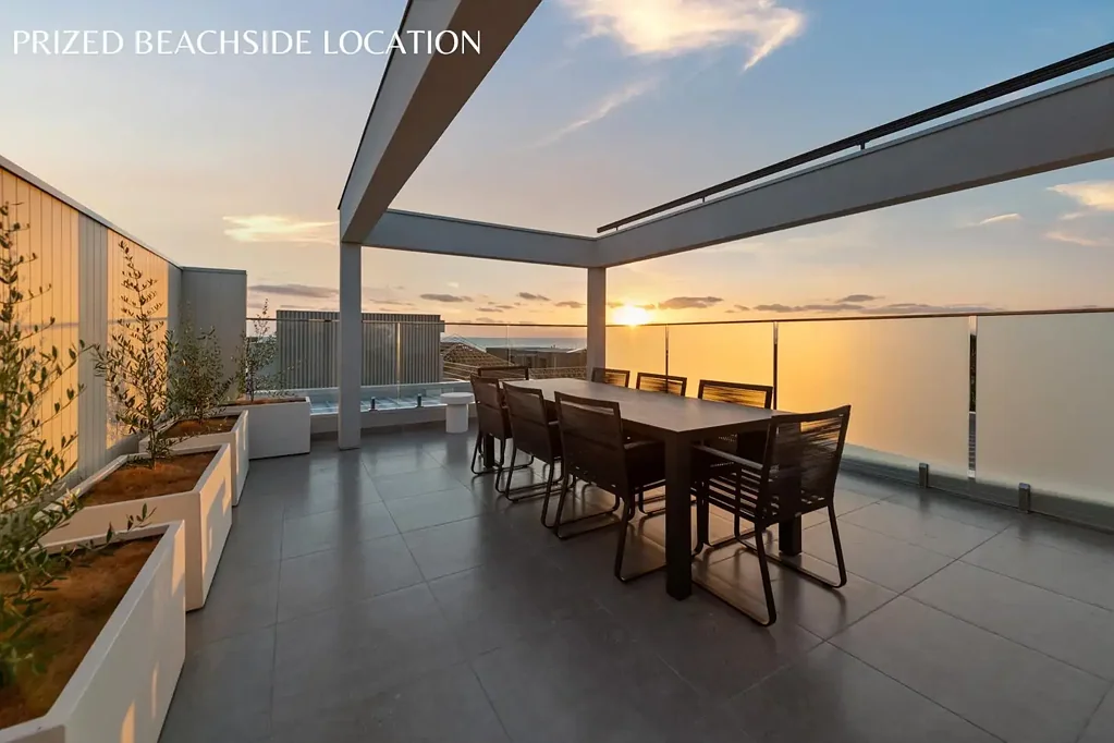 Aspendale 3ਬੈੱਡਰੂਮ Contemporary Coastal Luxury with Rooftop Terrace and Stunning Bay Views