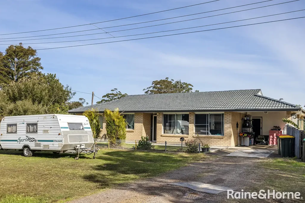 32 Lloyd George Grove, Tanilba Bay, NSW 2319