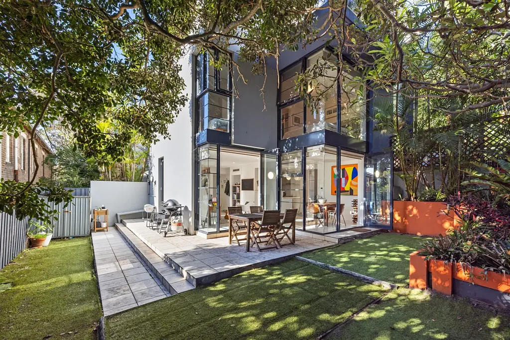 Fully Furnished Boutique Townhouse Moments from Coogee Beach