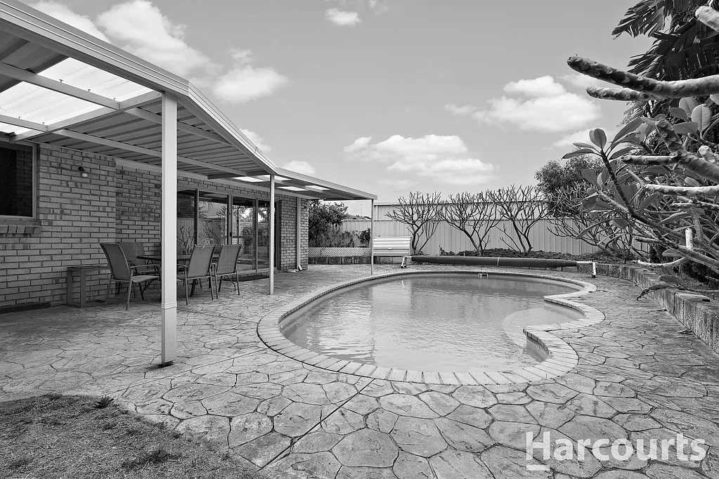 2 Barlee Close, Greenfields, WA 6210