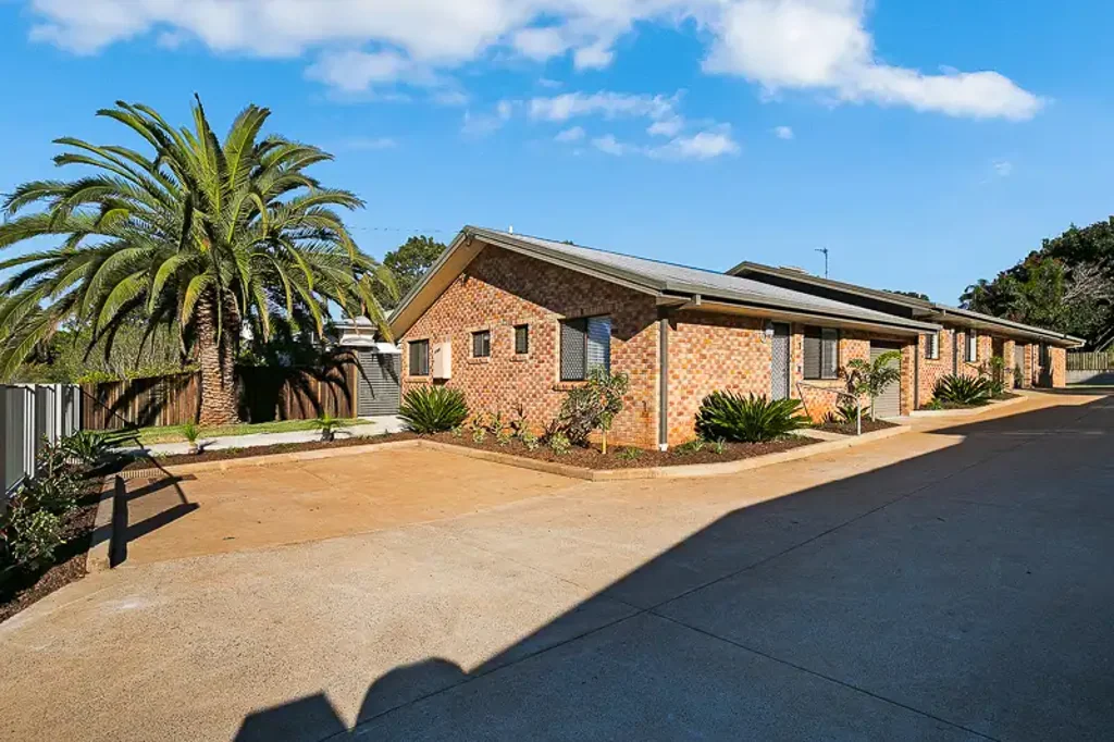 East Toowoomba Beauty! Furnished 2 Bed Unit