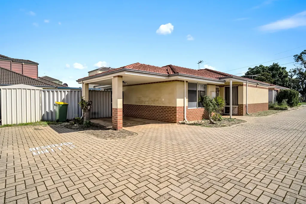 Cannington 3ਬੈੱਡਰੂਮ Easy-Care Living in a Peaceful & Convenient Location
