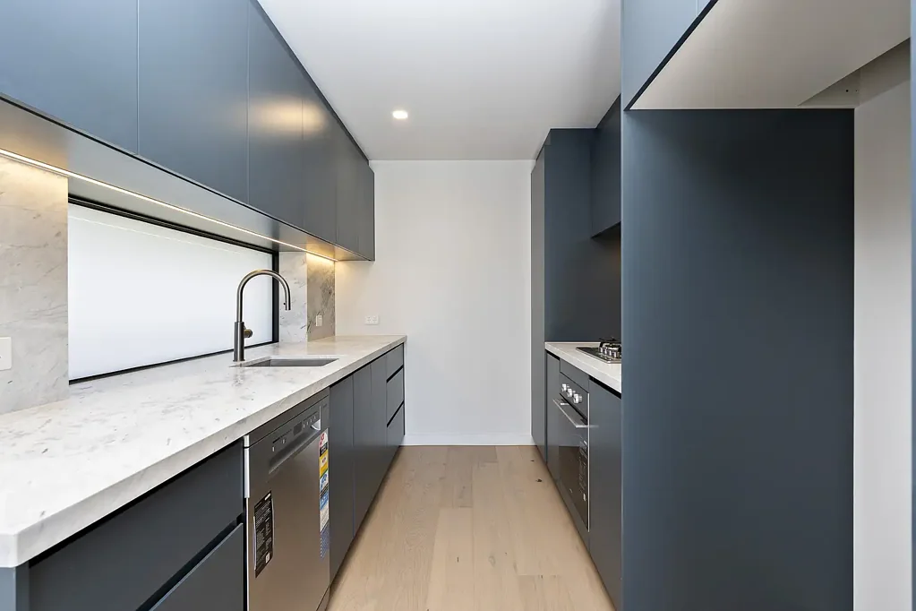 Location, looks & lifestyle!